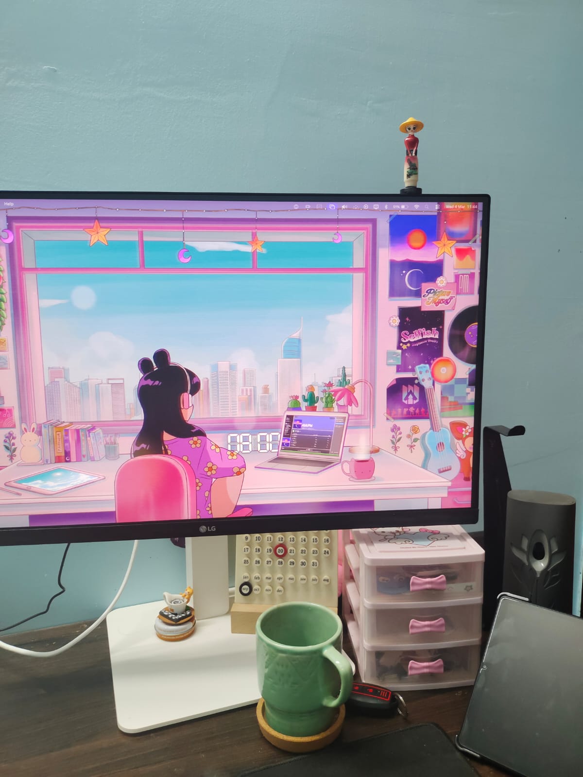 Daytime Desk Setup